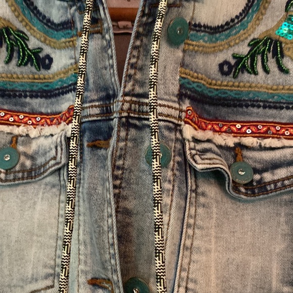 women’s Desigual jean jacket , size 38 ( small according to chart ) - Picture 9 of 10